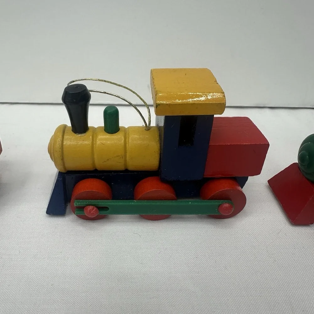 Lot / 3 Old-School Wood Block Locomotive Train Christmas Ornament Rolling Wheels